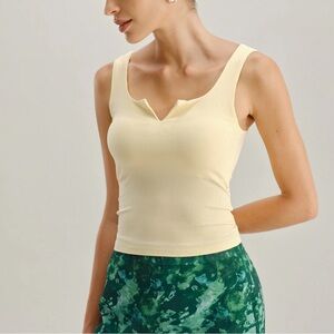 Rihoas Yellow V Neck Ribbed Knit Tank Top